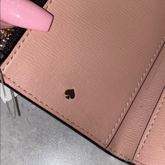 💰SOLD ON MERC💰KATE SPADE Spencer SaffianoBifold - Picture 10 of 12
